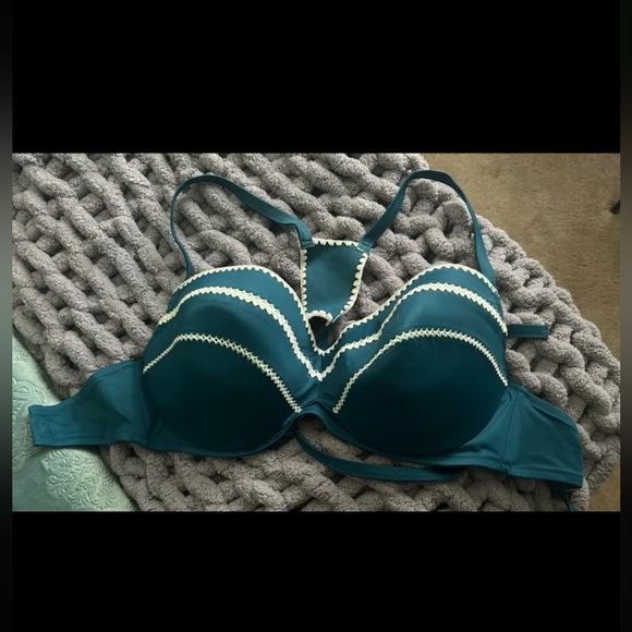 Shade & Shore Women's Summer Racerback Halter Bikini Top. Size 38DD. - Picture 6 of 8